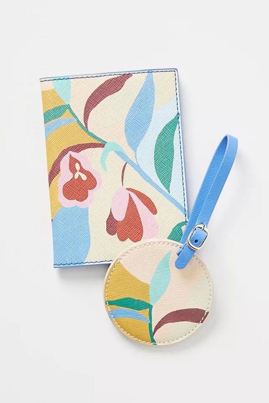 NOT AVAILABLE 🔥Anthropologie Darcy Floral Luggage Tag passport holder set